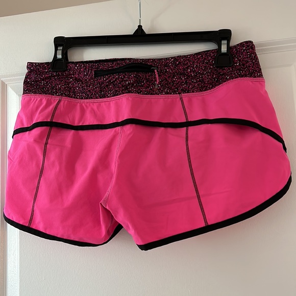 Lululemon Tempo Running Shorts - Picture 2 of 3